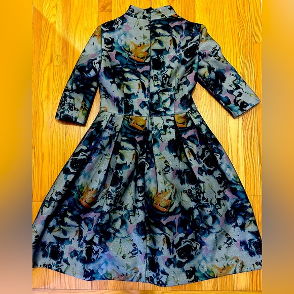 Elegant and Interesting Sharrone evening dress with 3/4 length sleeves - Picture 9 of 11